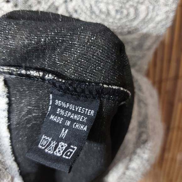 Chances R blouse size medium - Picture 9 of 11